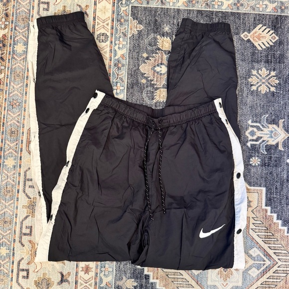 Nike Women’s Black Windrunner Tear-Away Track Snap Pants Size Small 29” Inseam - Picture 3 of 10